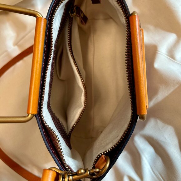 Uppdoo Joy mini tote 100% real leather in deep burgundy brown colour - Picture 7 of 8